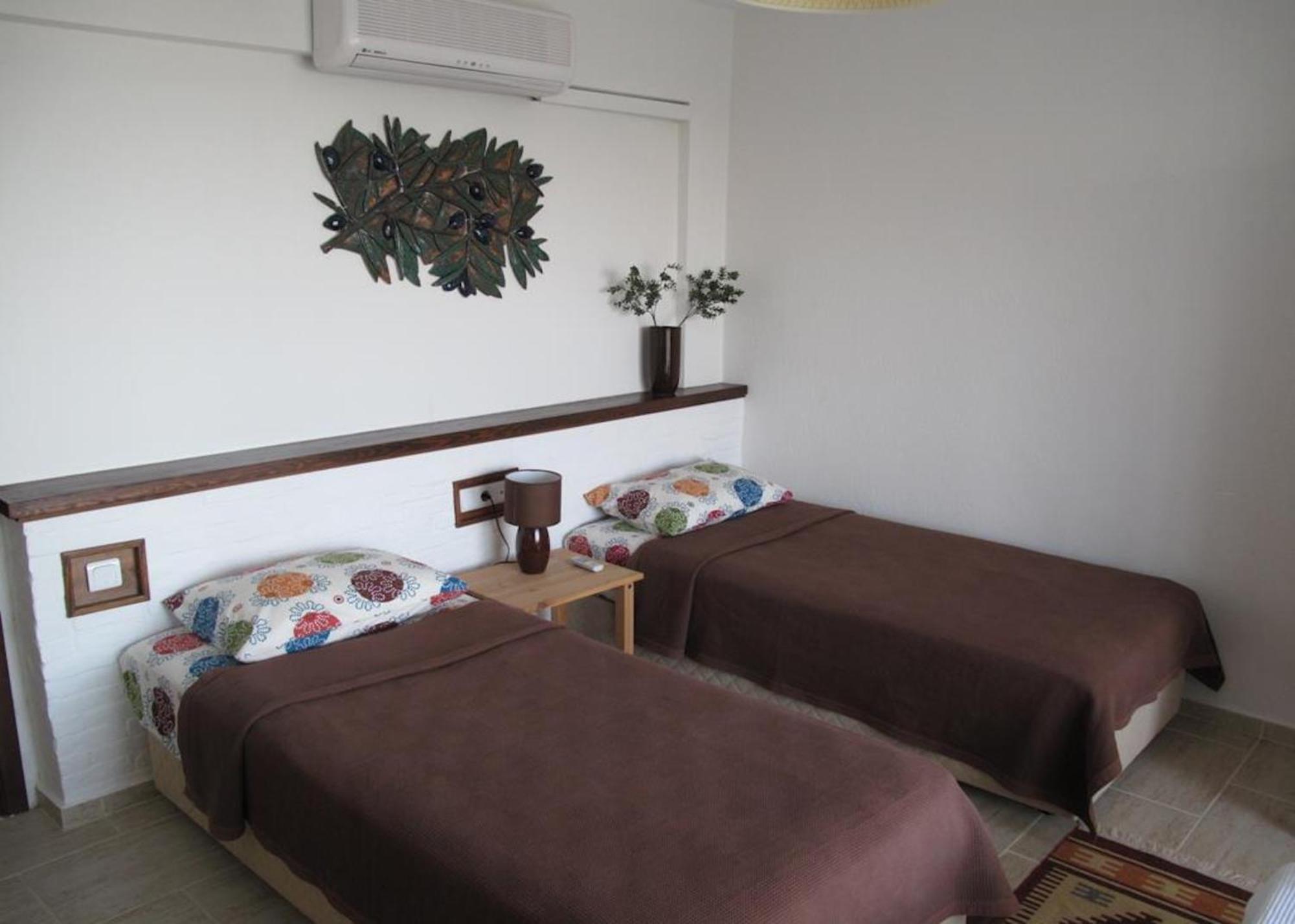 קרבורון Nergis Hotel מראה חיצוני תמונה