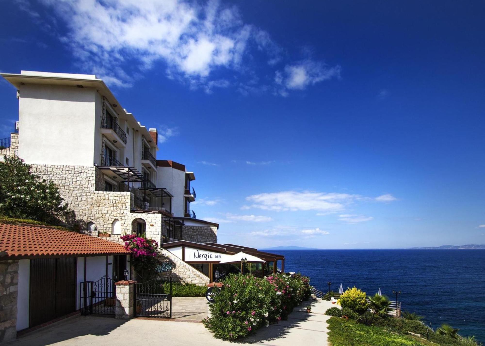 קרבורון Nergis Hotel מראה חיצוני תמונה