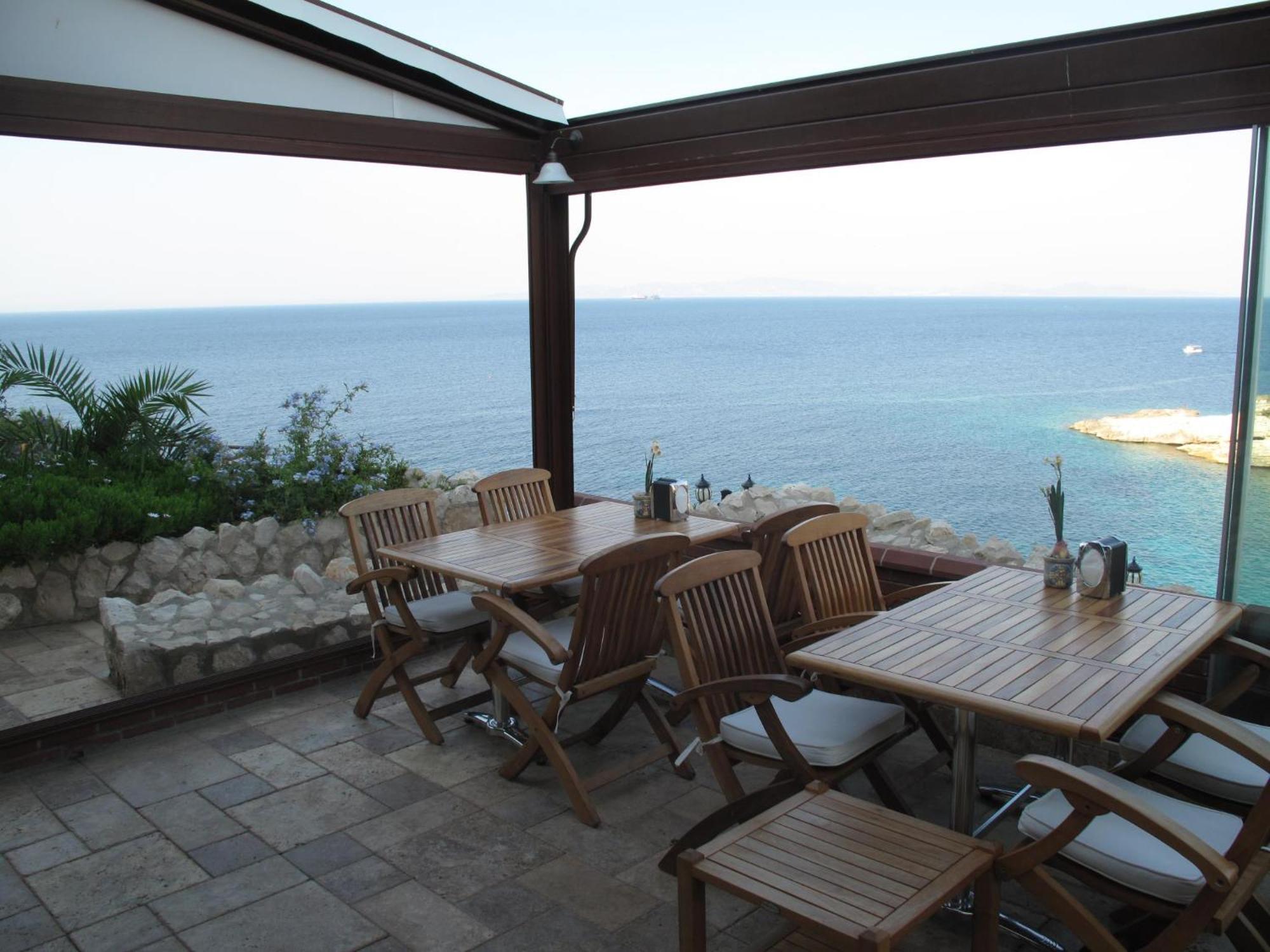 קרבורון Nergis Hotel מראה חיצוני תמונה
