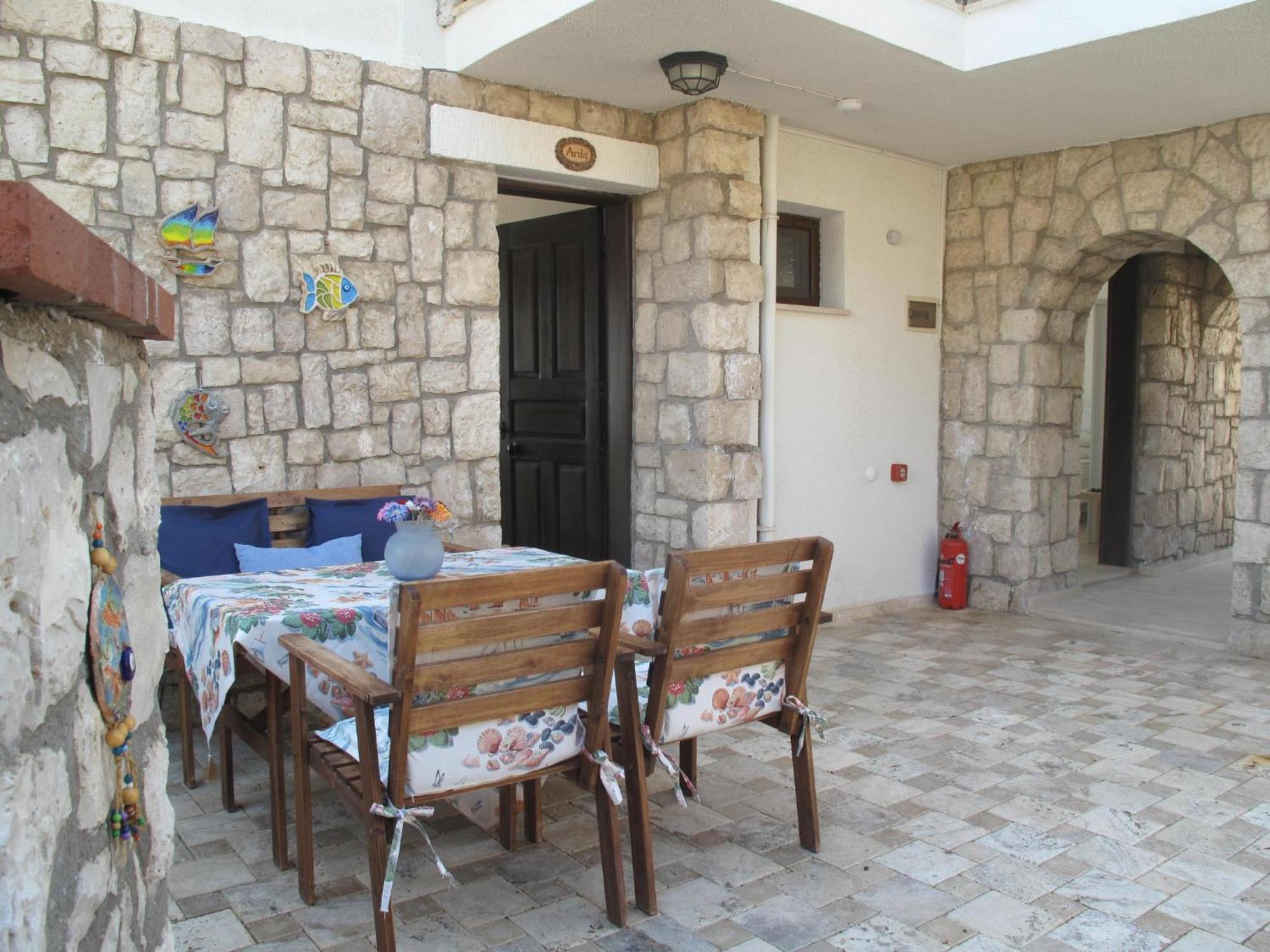 קרבורון Nergis Hotel מראה חיצוני תמונה